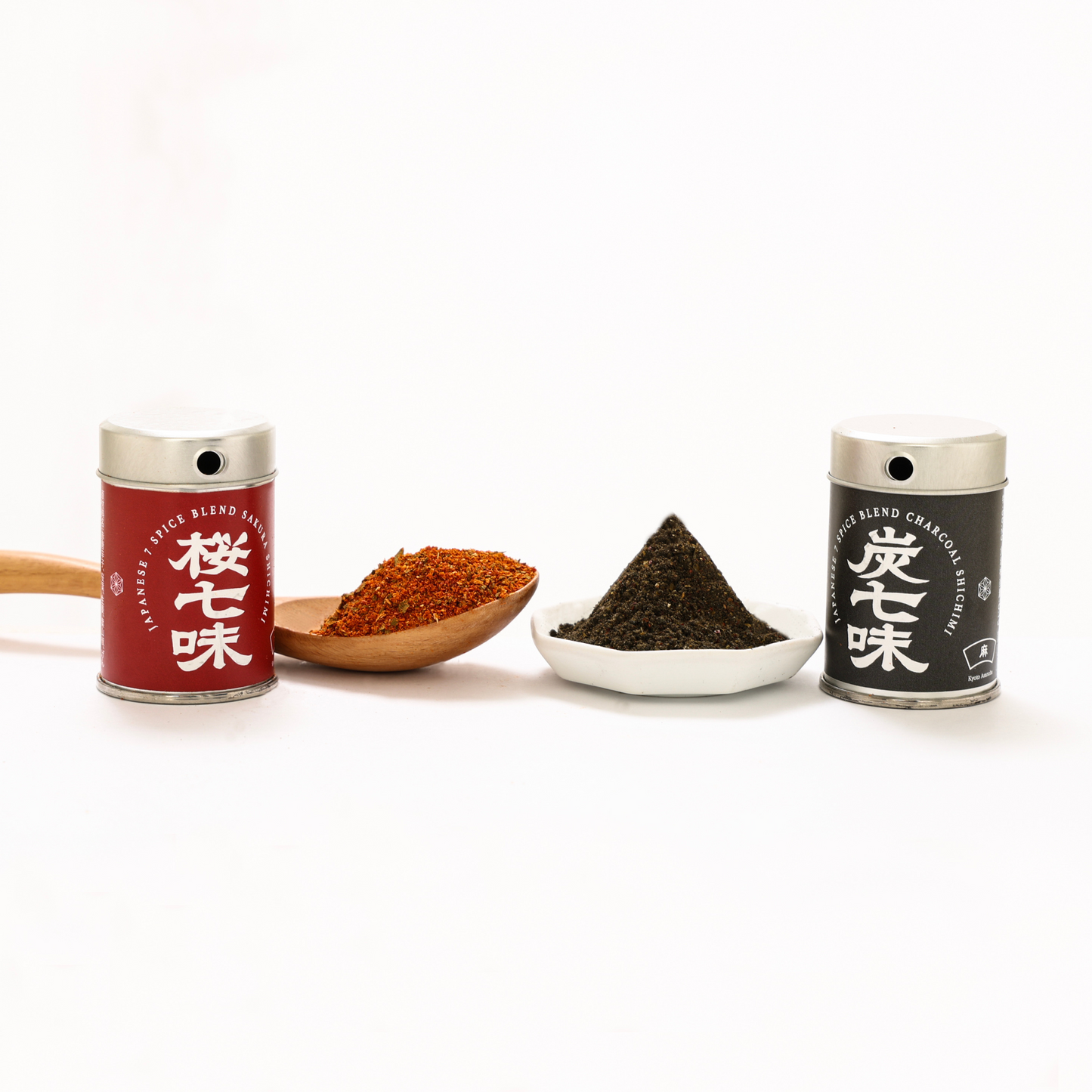 ［￥400 OFF］七味唐辛子2種セット - 桜七味/炭七味｜10g×2種｜料理格上げスパイス ハーブ 桜葉 麻炭 伝統 ギフト - 京都麻の葉